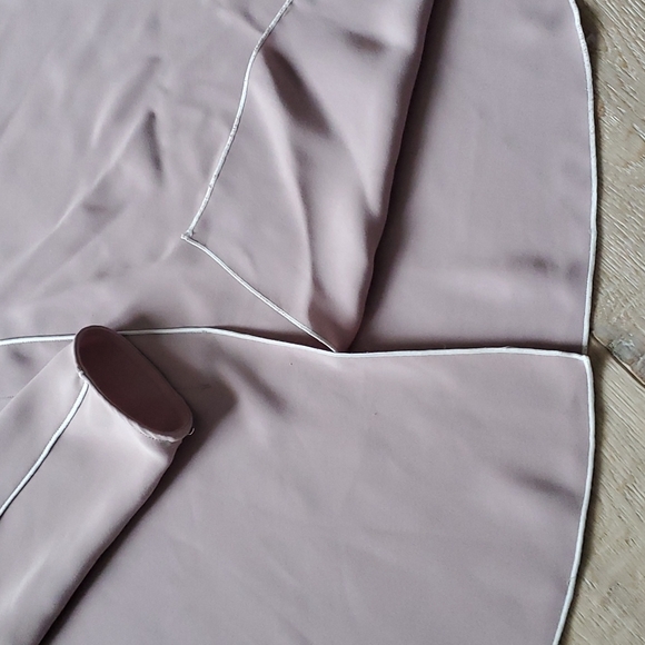 Aritzia Babaton blouse - Picture 11 of 12